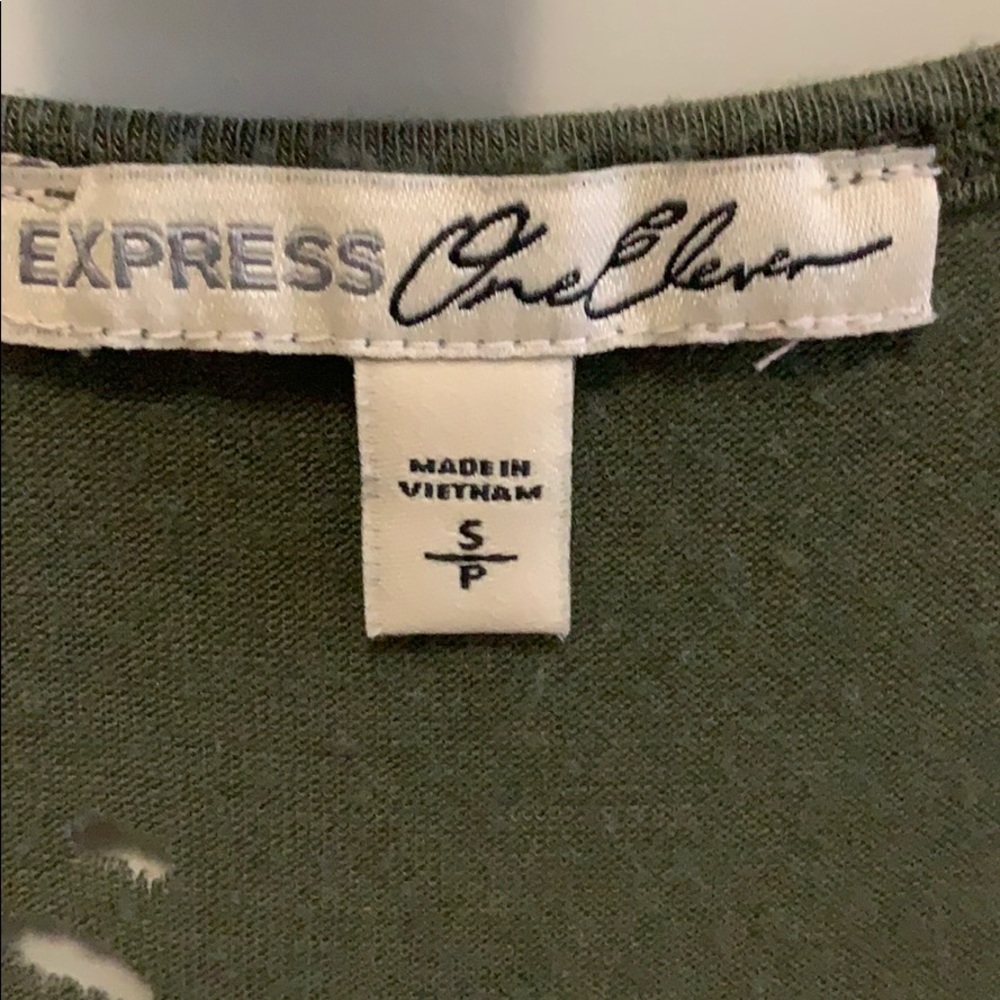 Express Distressed Tank - Picture 3 of 5